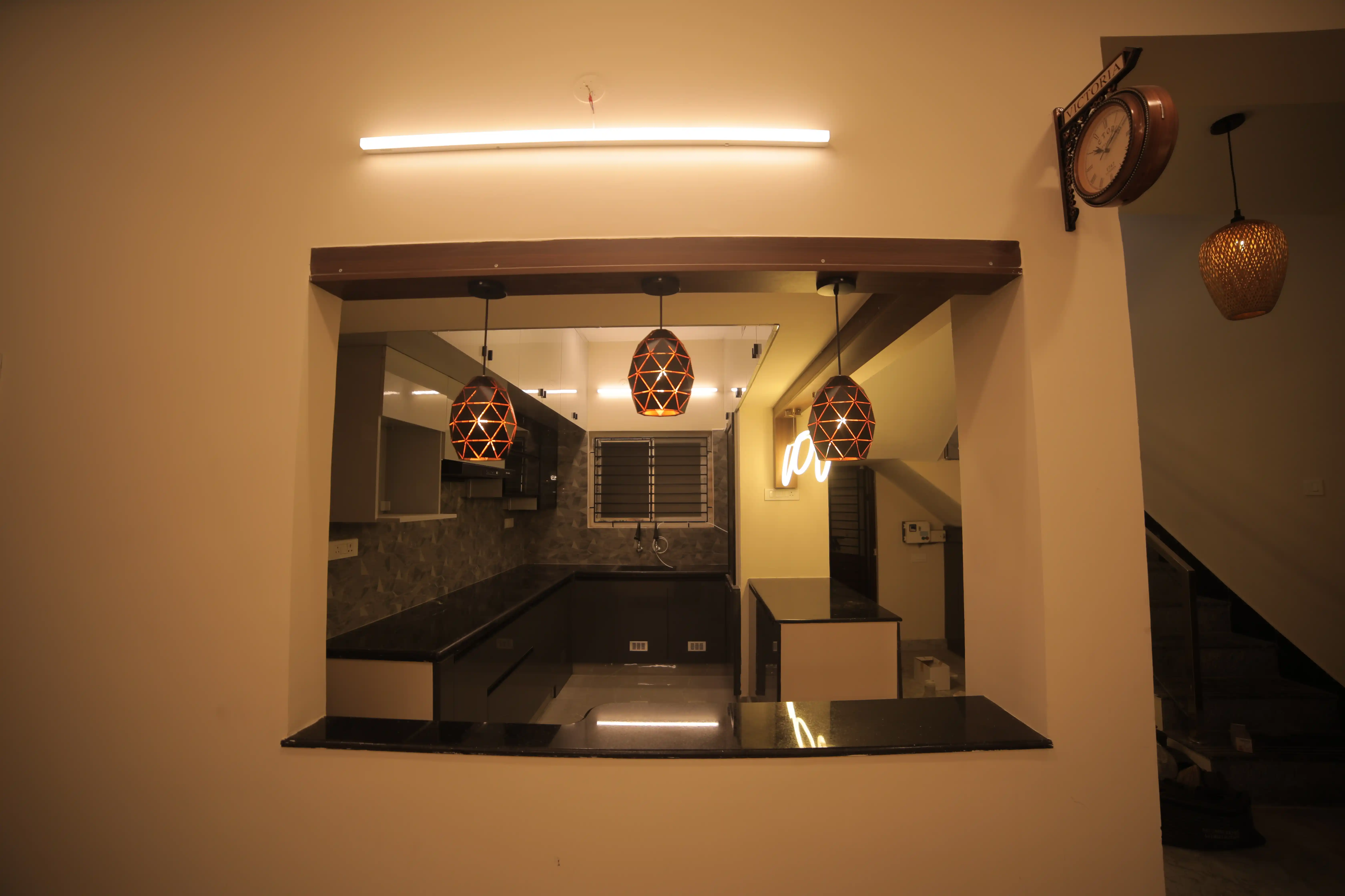 Kitchen exterior with handle-less shutters